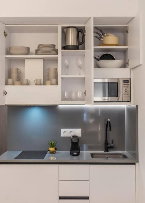 New Apt In The Heart Of มาดริด ภายนอก รูปภาพ