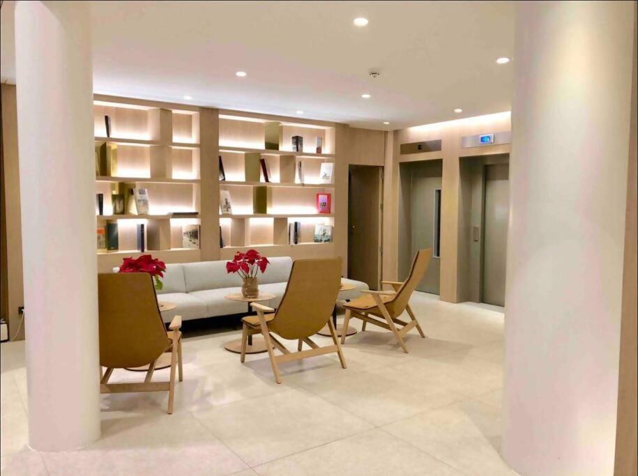 New Apt In The Heart Of มาดริด ภายนอก รูปภาพ
