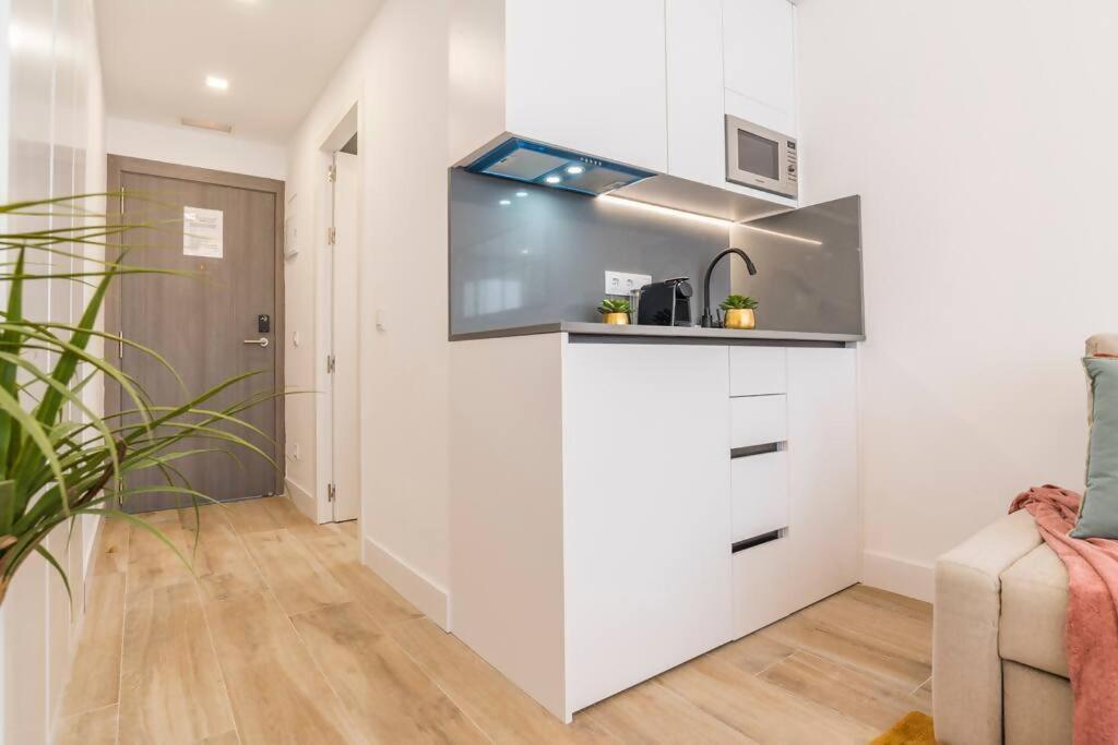 New Apt In The Heart Of มาดริด ภายนอก รูปภาพ